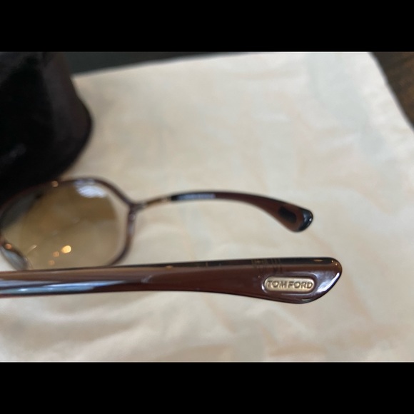 Tom Ford Sunglasses. Jennifer Oval Oversized Frame main image 5